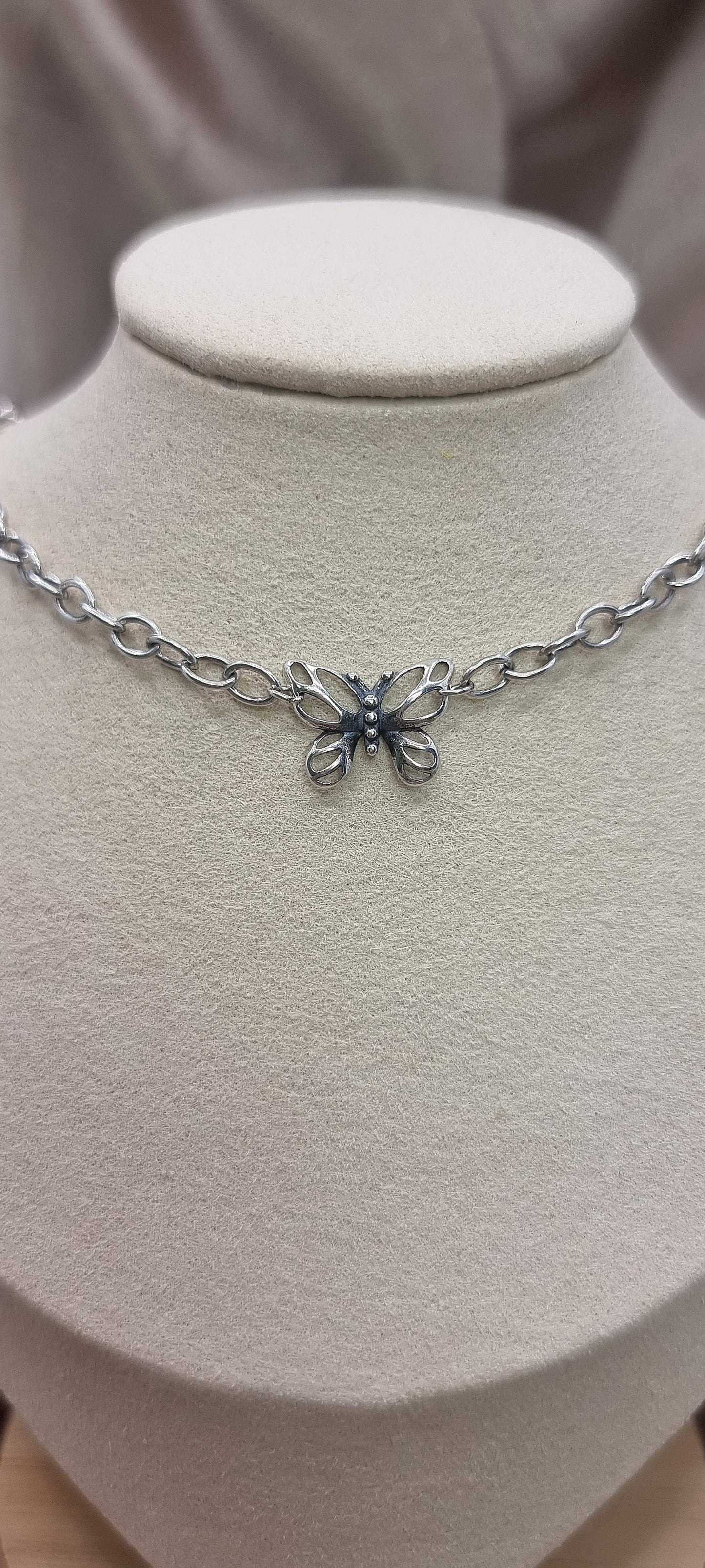 Butterfly Choker