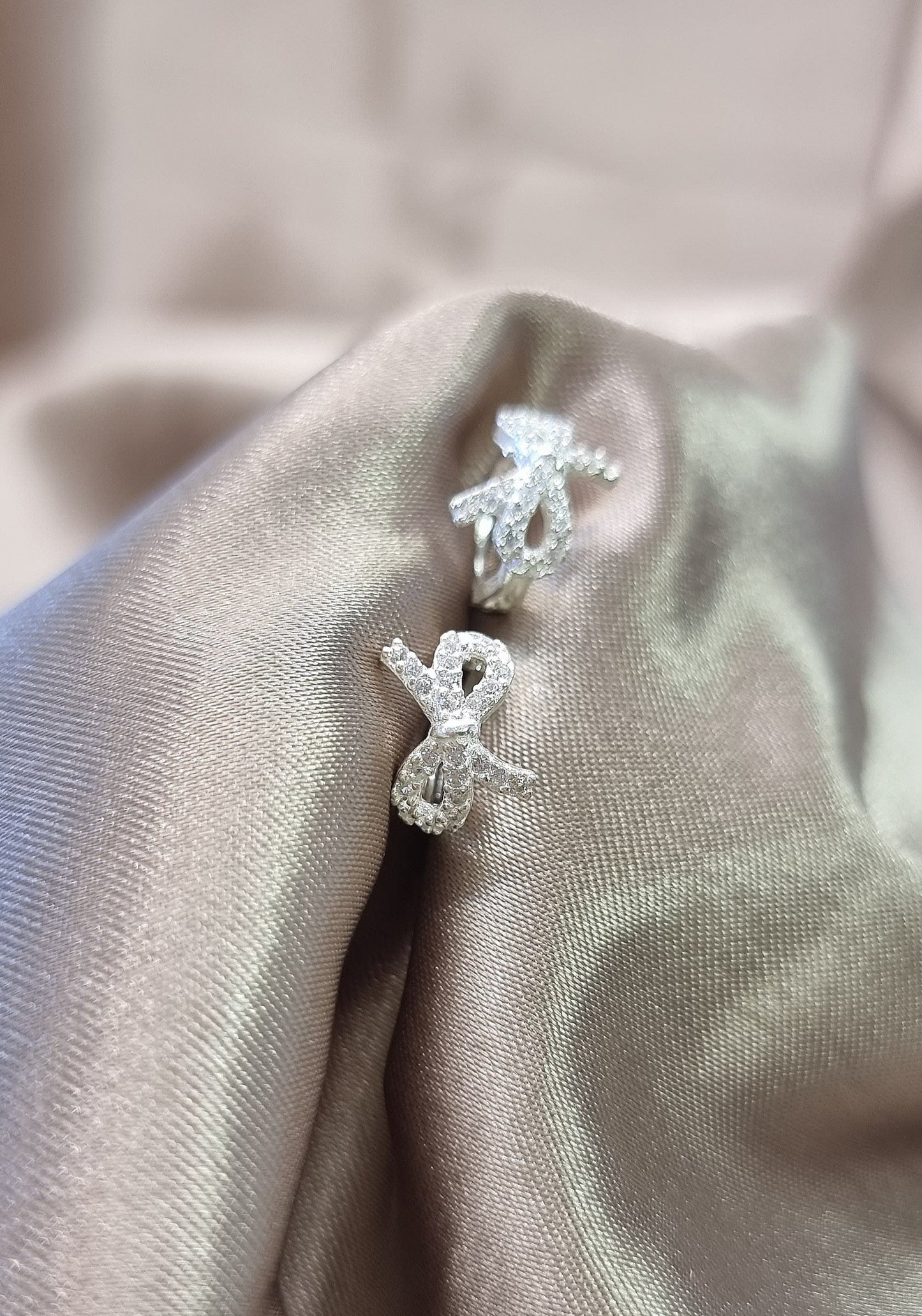 Princess Diamond Bow Earring